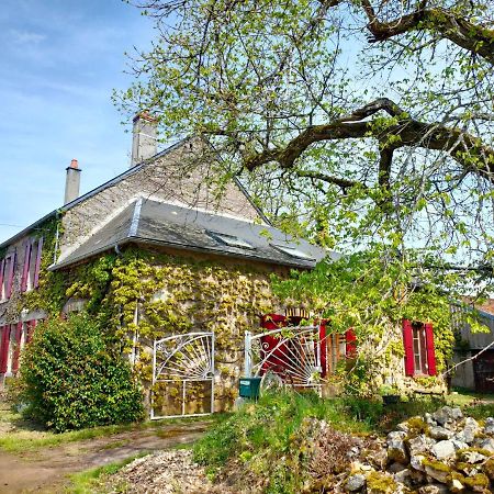 La Ferme Des Douceurs Bed & Breakfast Cervon Exterior photo